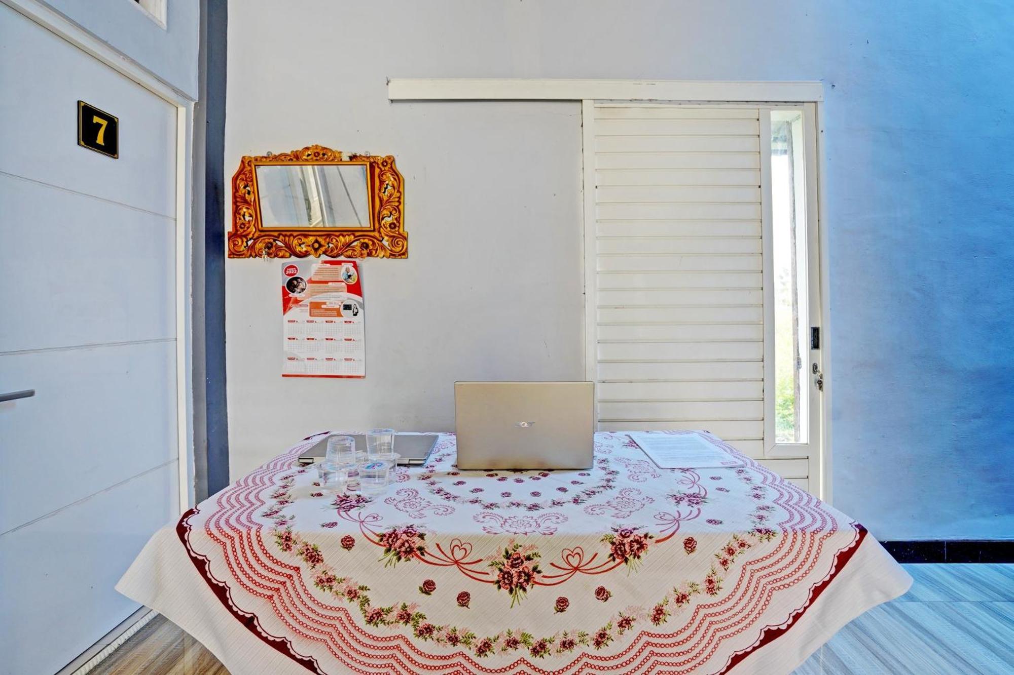 Oyo Life 91866 Paradise Ok Kost Syariah Mojokerto Екстериор снимка