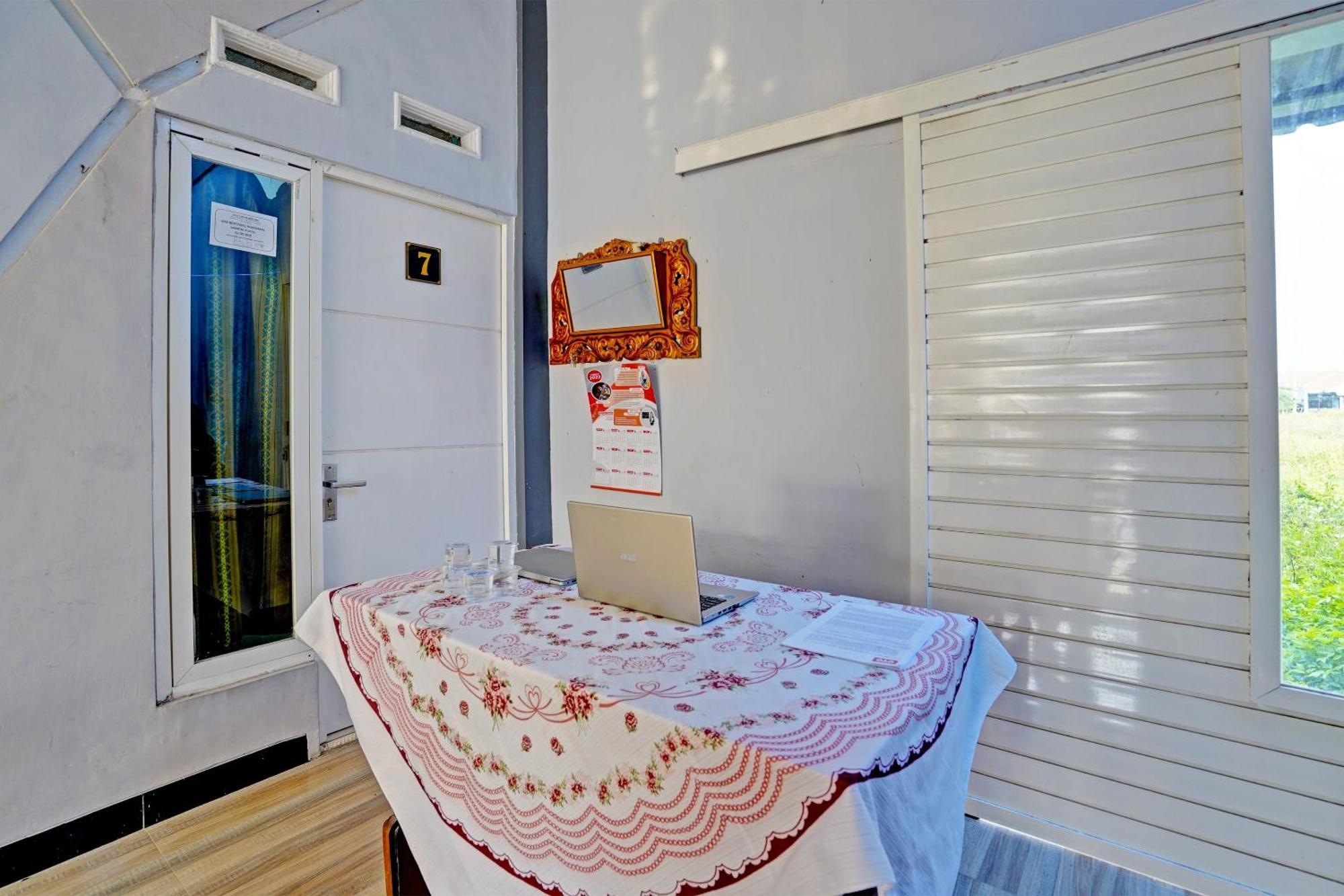 Oyo Life 91866 Paradise Ok Kost Syariah Mojokerto Екстериор снимка