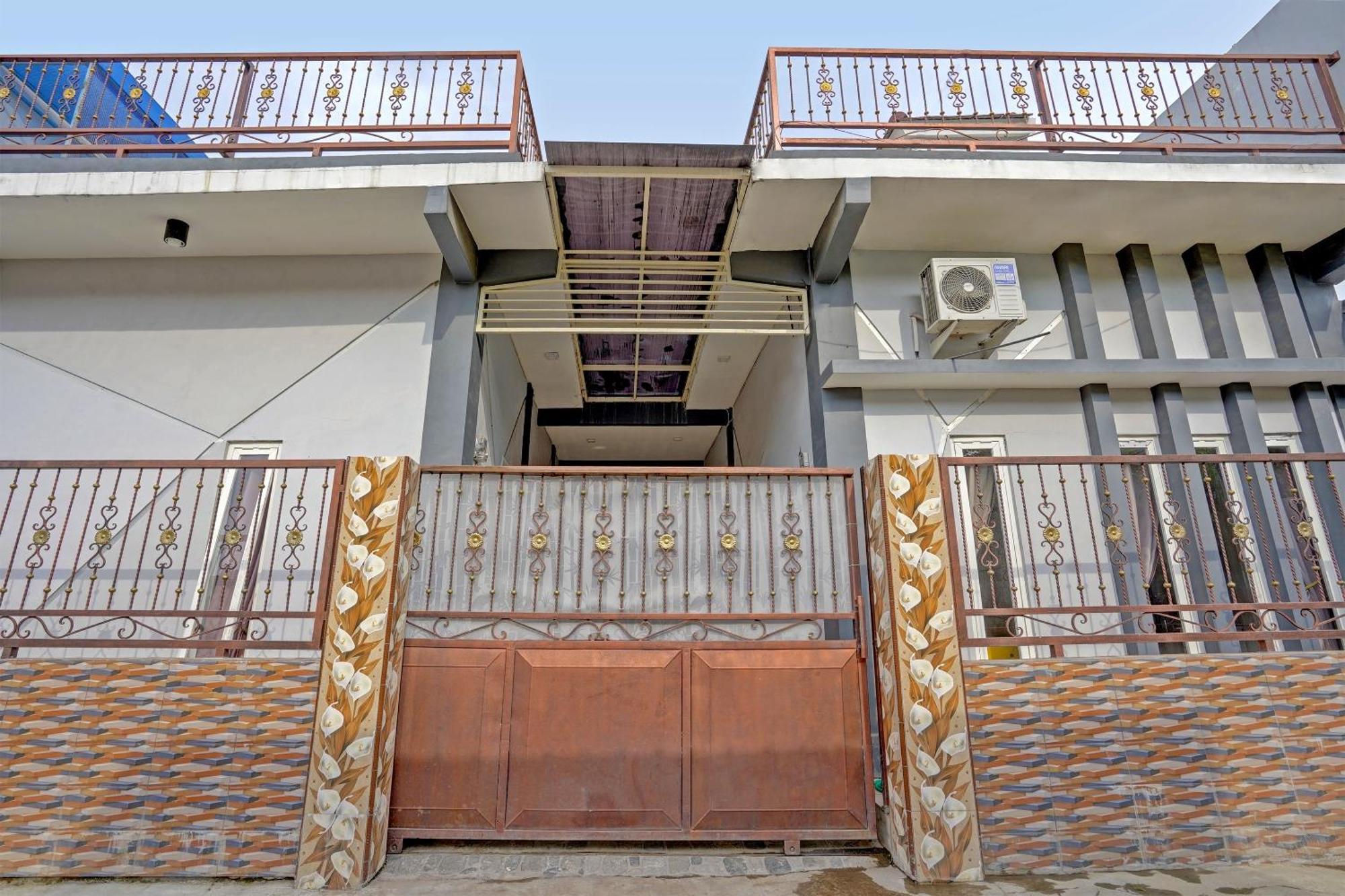Oyo Life 91866 Paradise Ok Kost Syariah Mojokerto Екстериор снимка